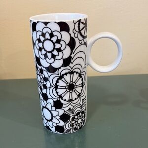 Konitz Black and White Floral Design Ceramic Mug